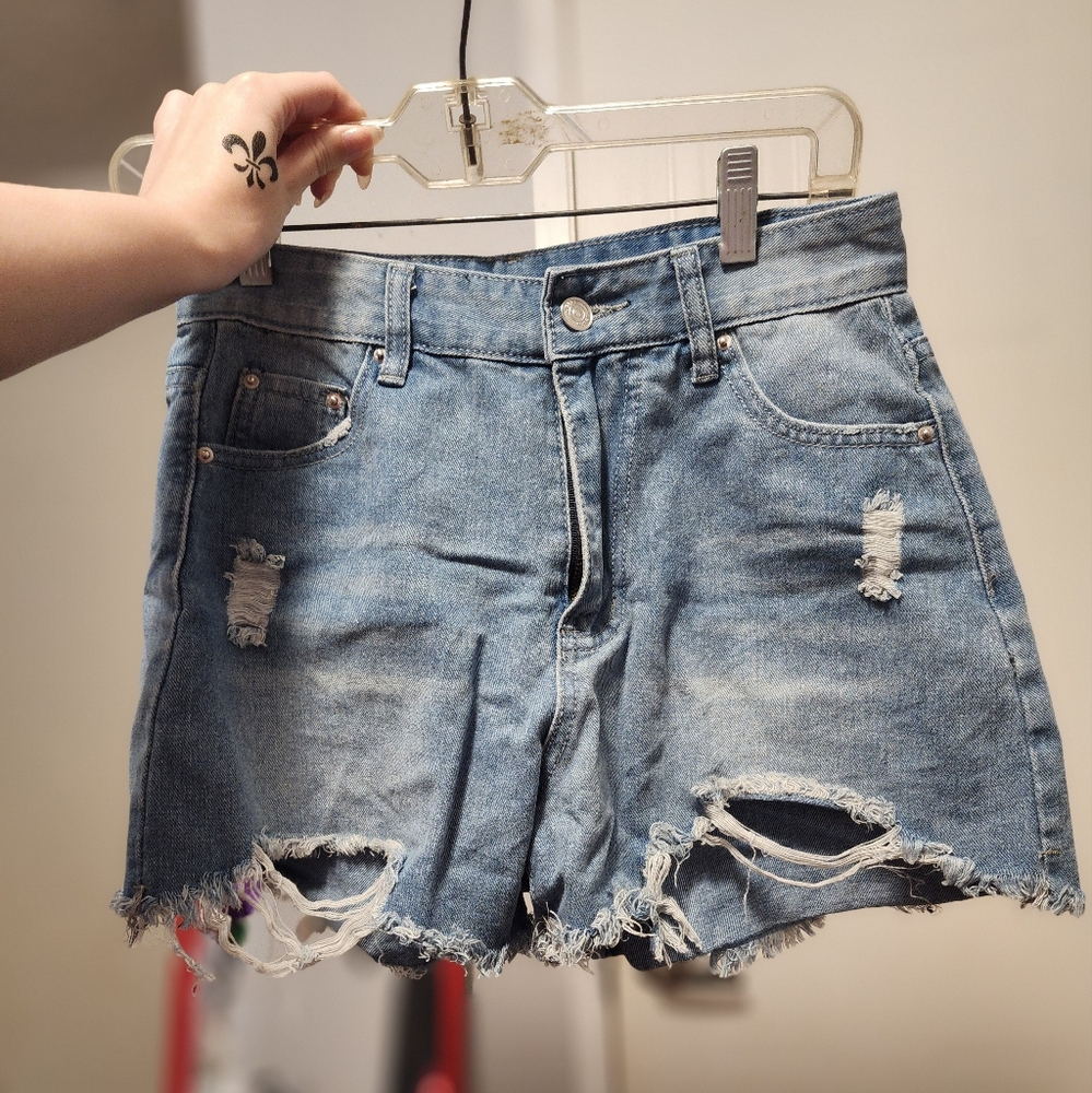 Distressed Wide Leg Blue Jean Shorts, No Brand, Size ( S ).